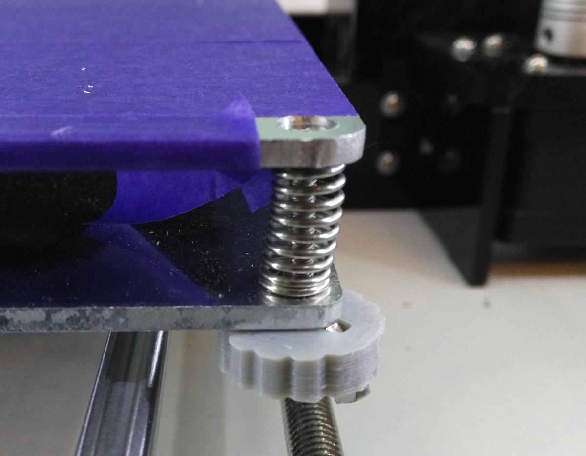 Porca borboleta para parafusos M3 (por exemplo, parafusos de nivelamento da cama Anet A8)