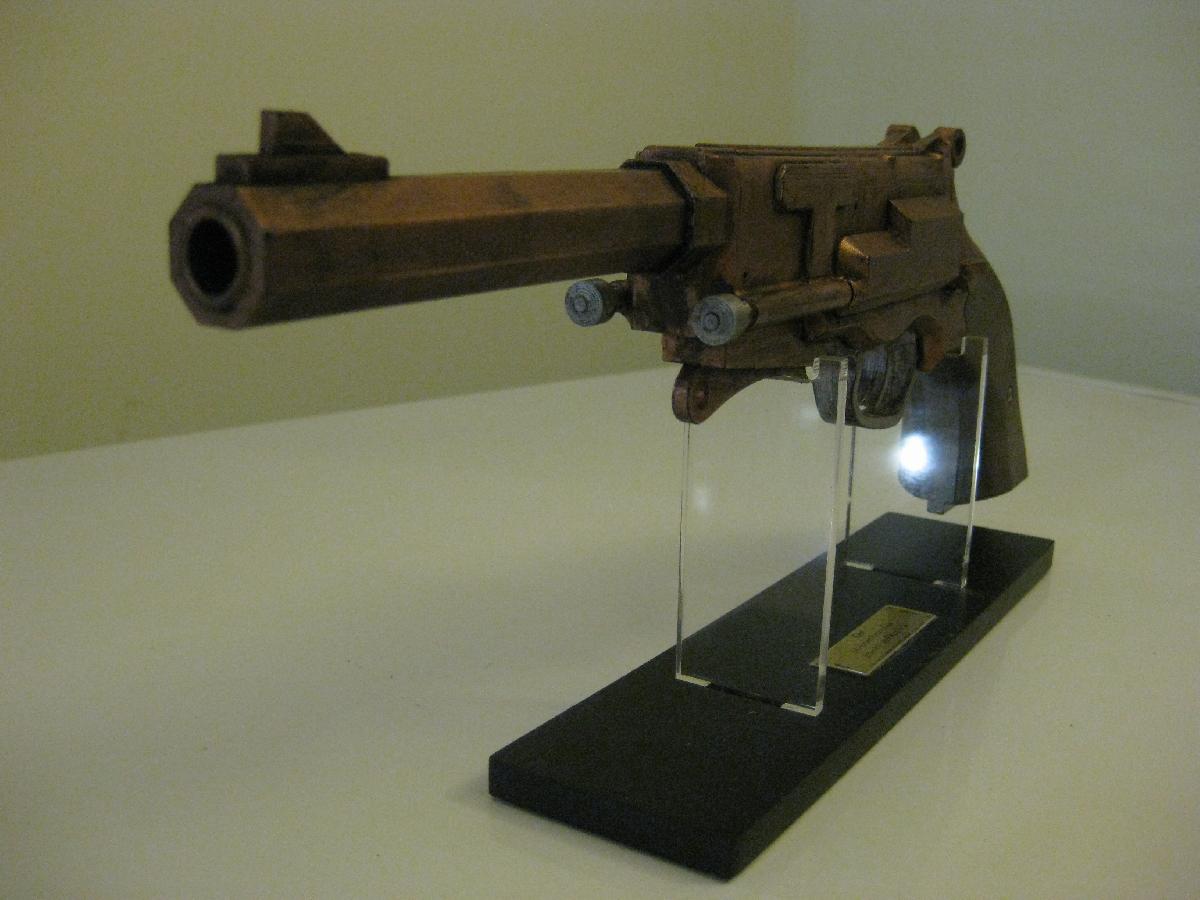 Pistola Modelo B do Mal TV