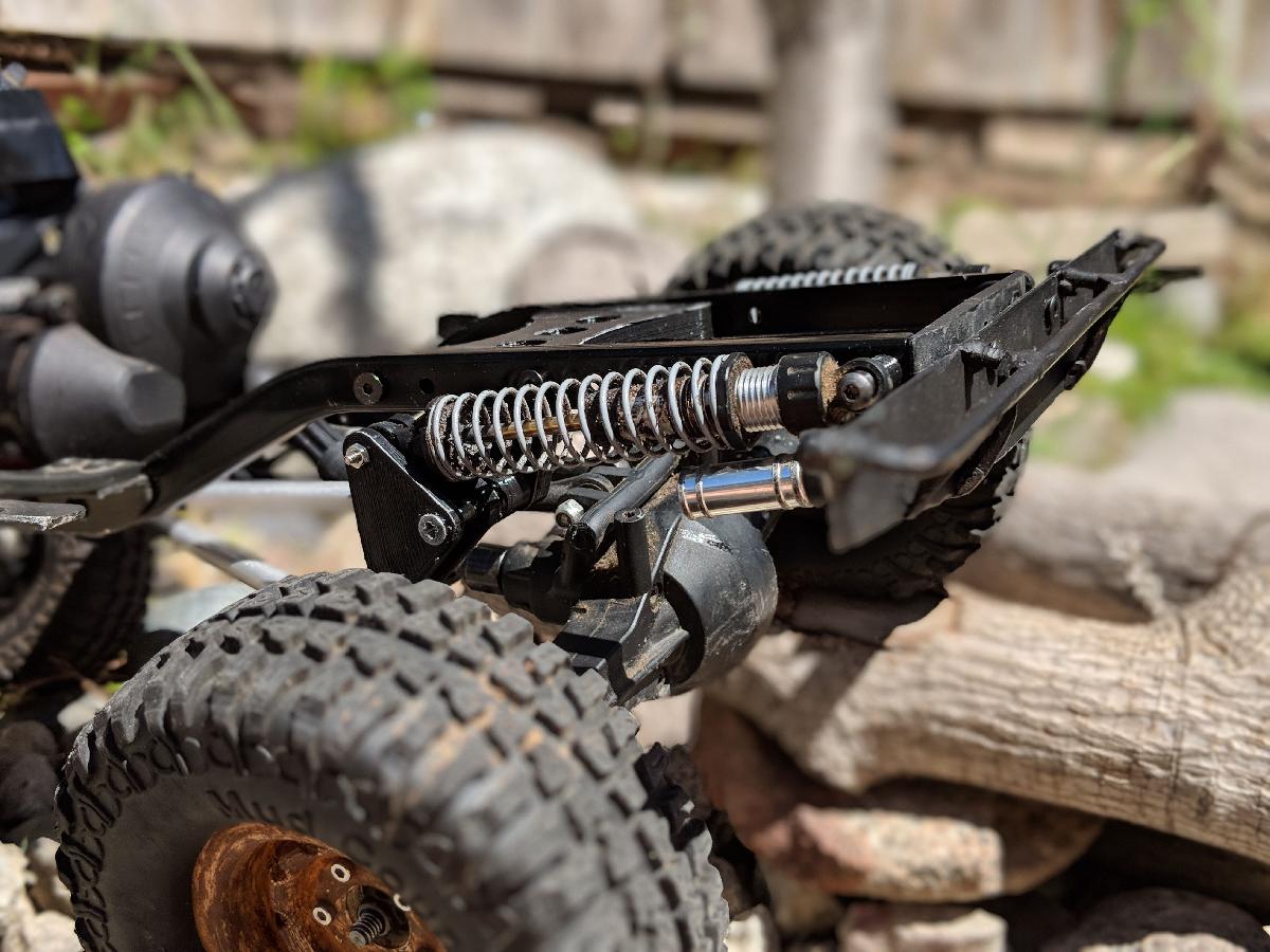 Suspensao em Cantilever para Axial SCX10