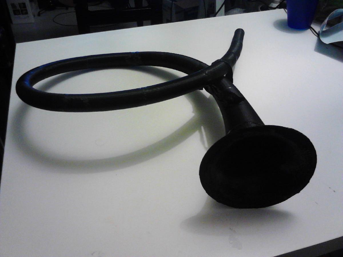 Trompete Bb3 em forma oval / em forma de peixe