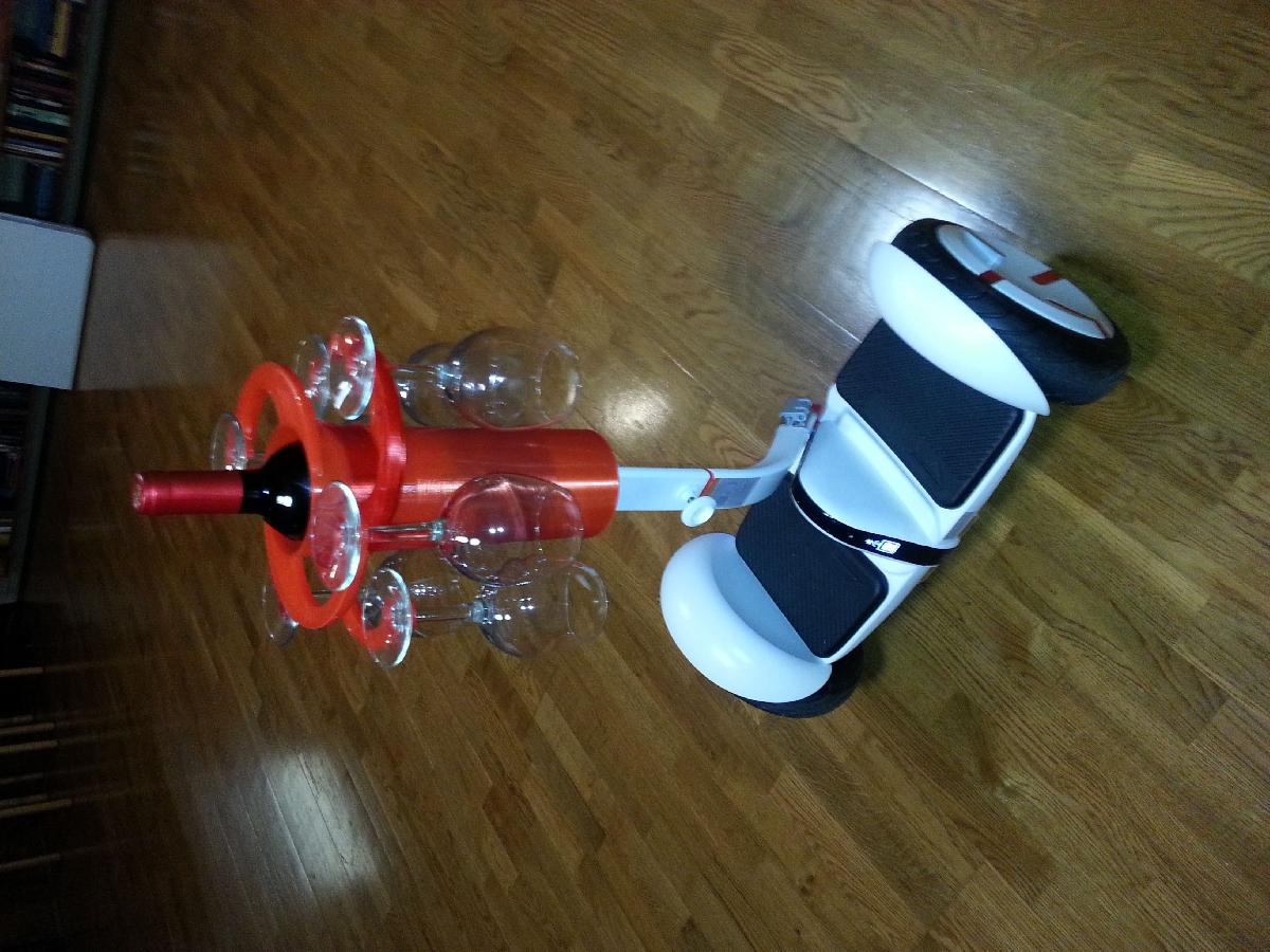 Sommelier de Segway, Servo de Vinho Controlado Remotamente