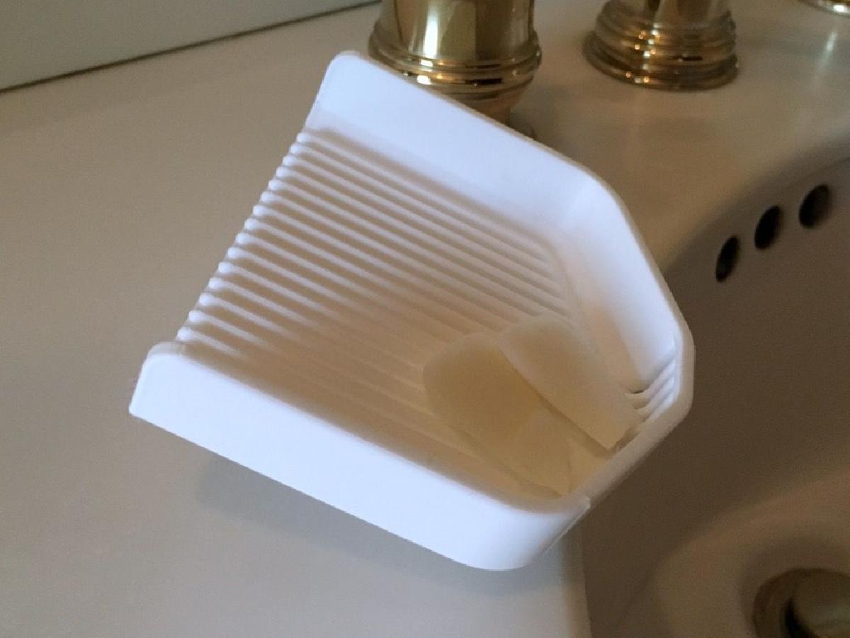 Saboneteira com drenagem