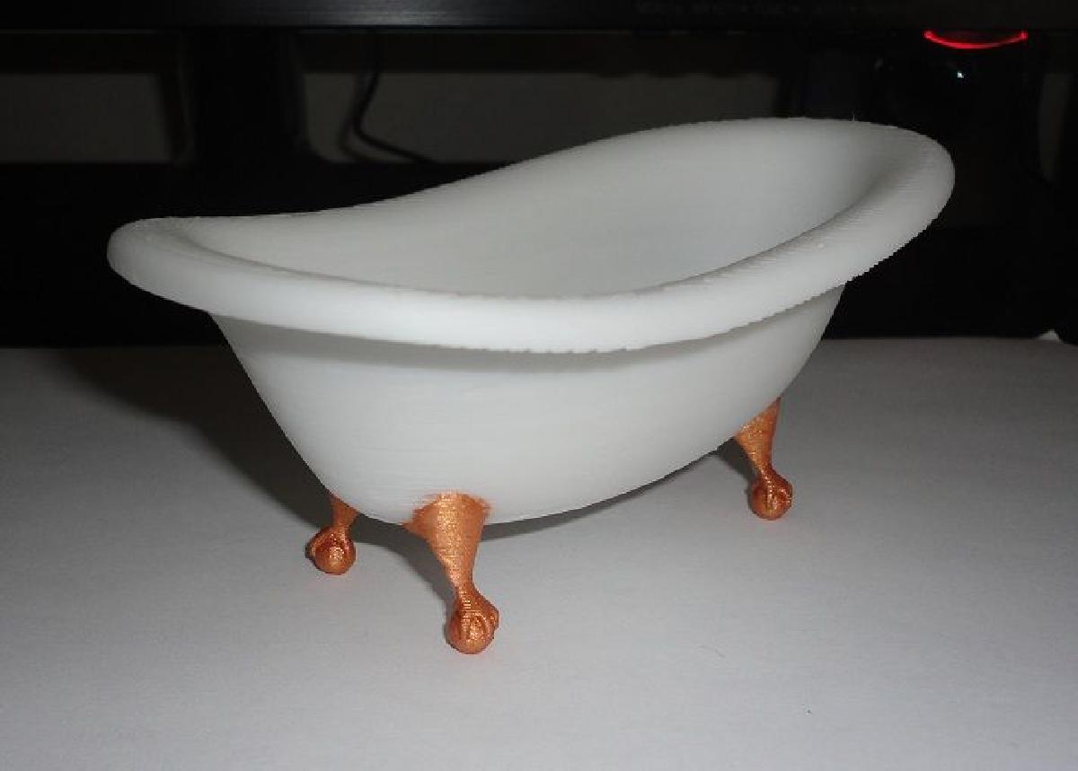Banheira com pes de garra