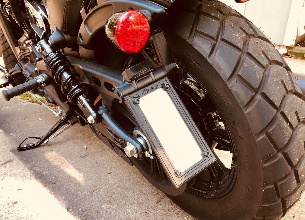 Moldura de Placa de Licenca Indian Scout Bobber   Vertical e Horizontal