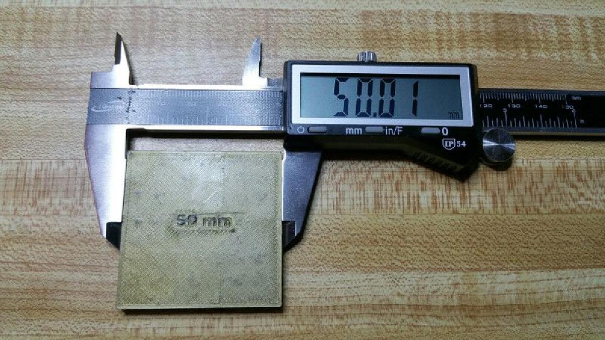 Calibracao de Precisao Dimensional para Impressoras Delta