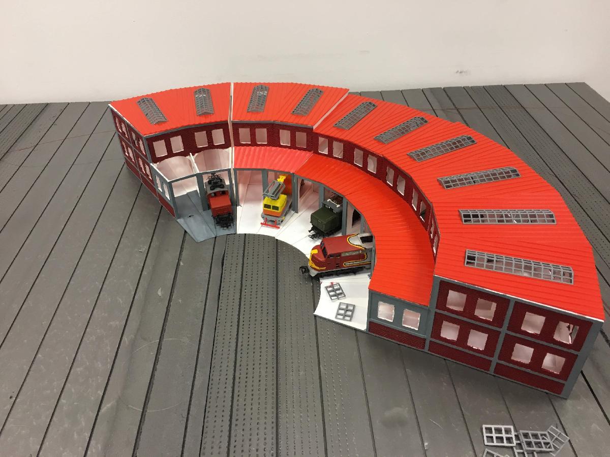 depot de trem em escala HO 1:87 com mesa giratoria