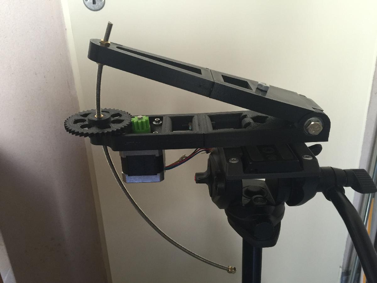 Rastreador de Porta de Celeiro para Astrofotografia