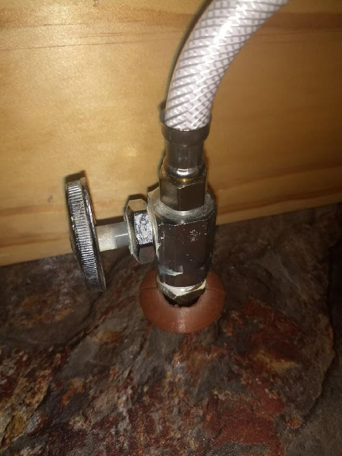 Bucha estabilizadora da linha de agua do vaso sanitario PEX