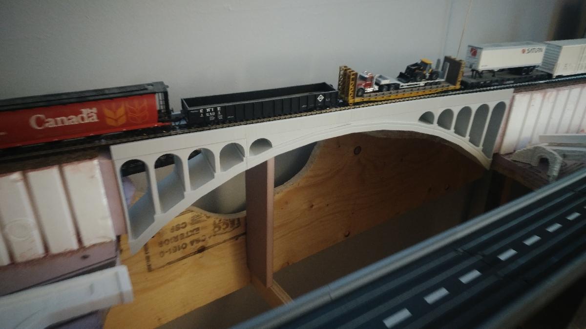 HO scale double arch train bridge