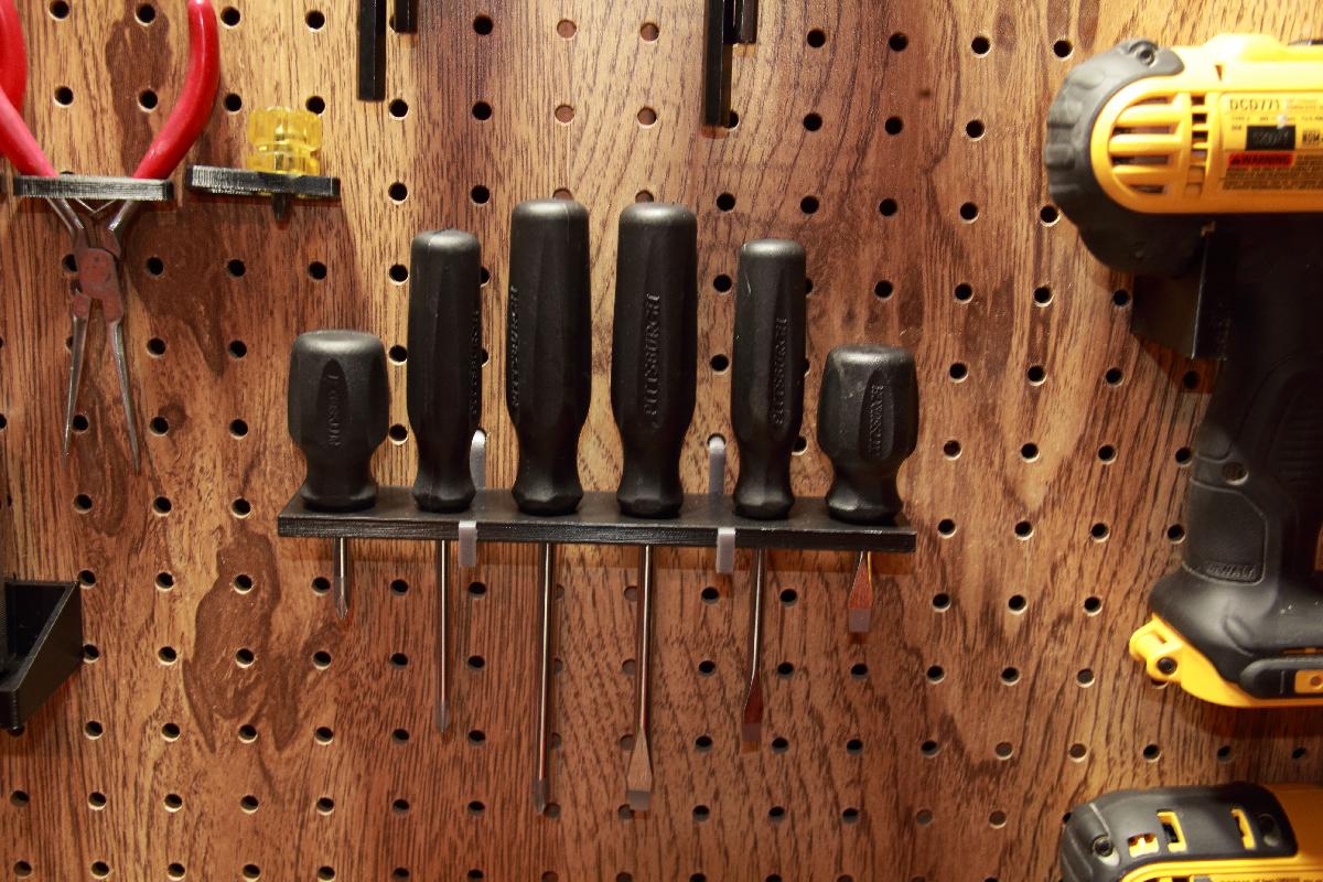 suporte de pegboard para o conjunto de chaves de fenda de 6 pecas de Pittsburgh