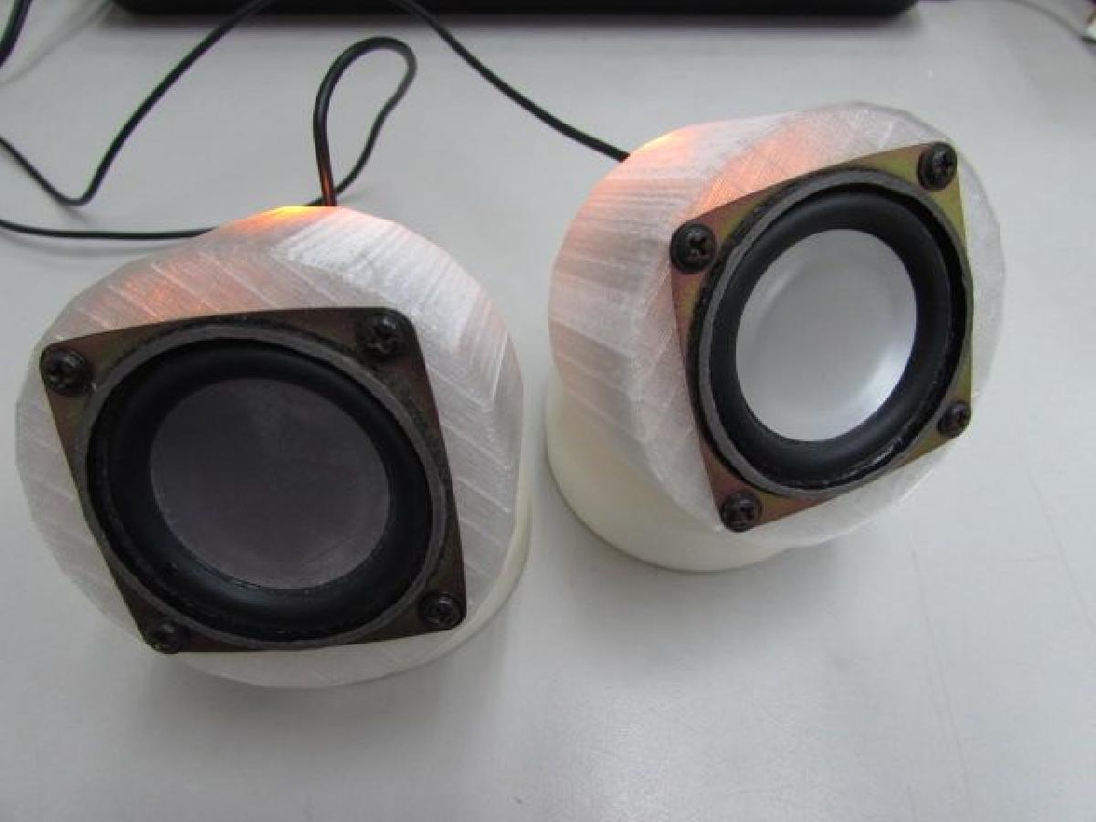 Caixas de som para PC com LED