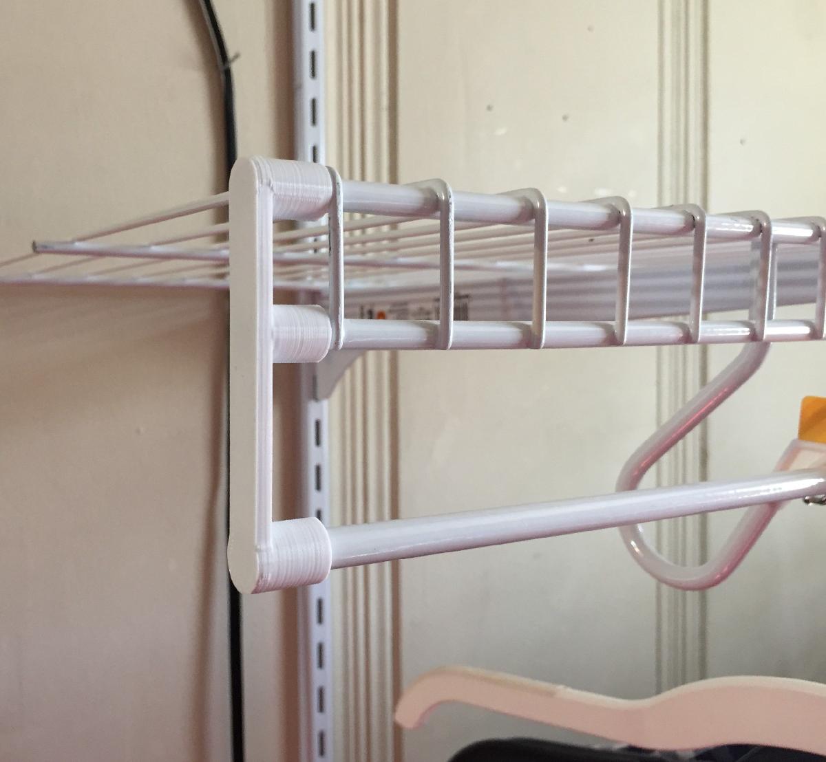 Tampa de extremidade de prateleira de arame Rubbermaid FreeSlide