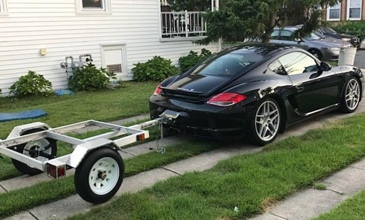 adaptador de hitch oculto para trailer utilitario do Porsche Boxter e Cayman