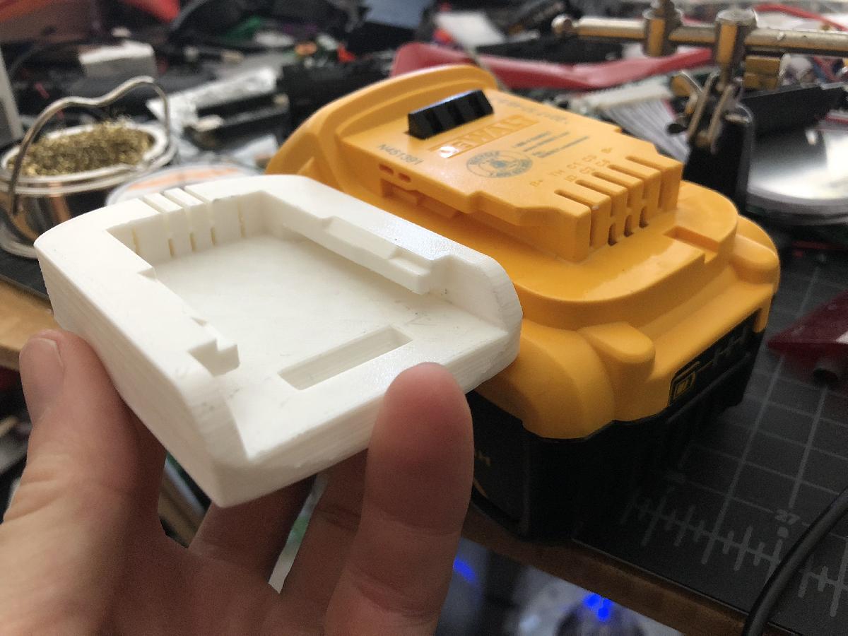 Suporte de Bateria DeWalt para Skate Eletrico (+qualquer outra coisa)