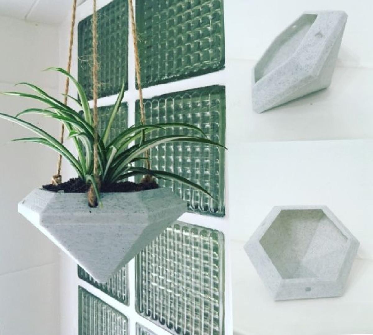 Plantador suspenso de diamantes