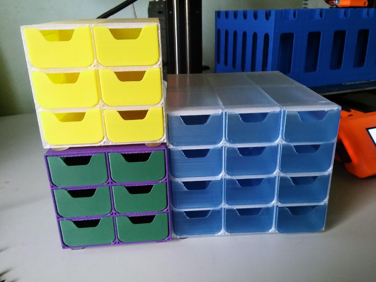 Armario de Componentes com Multiplas Gavetas