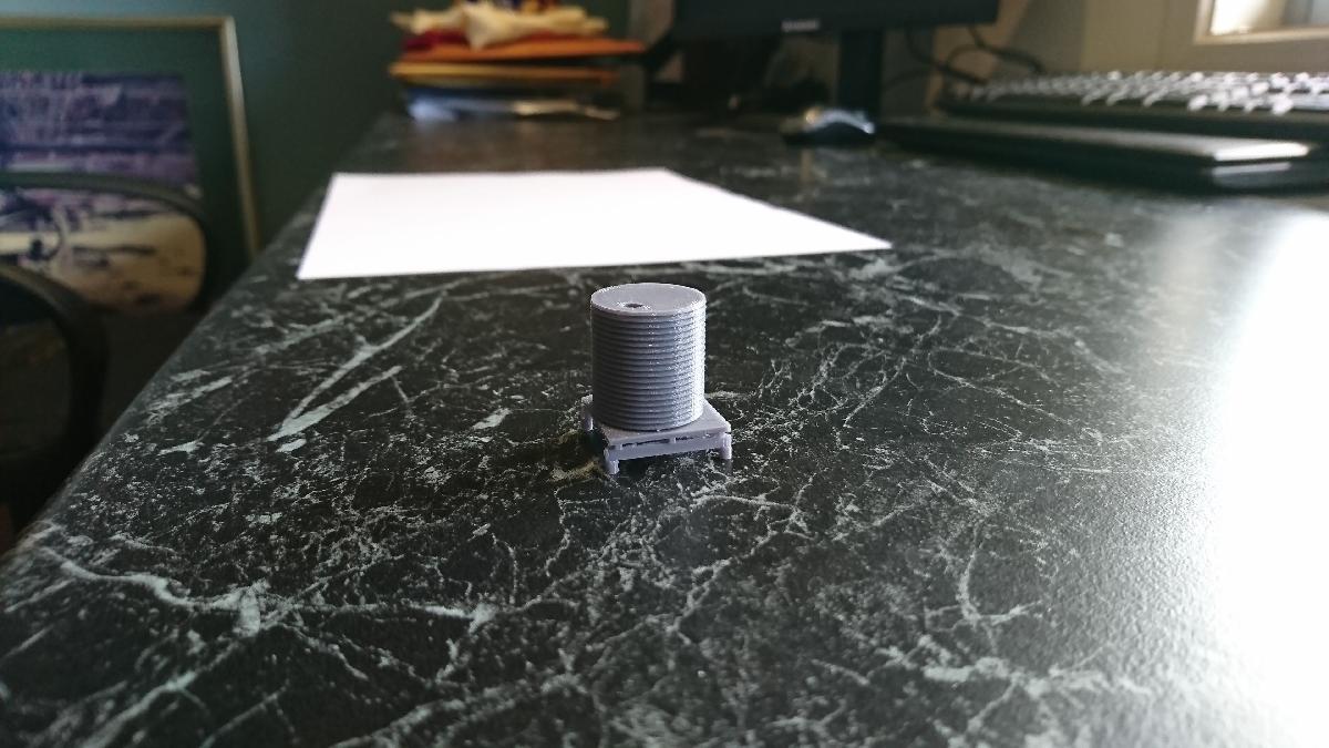 Suporte para tanque de agua e tanque
