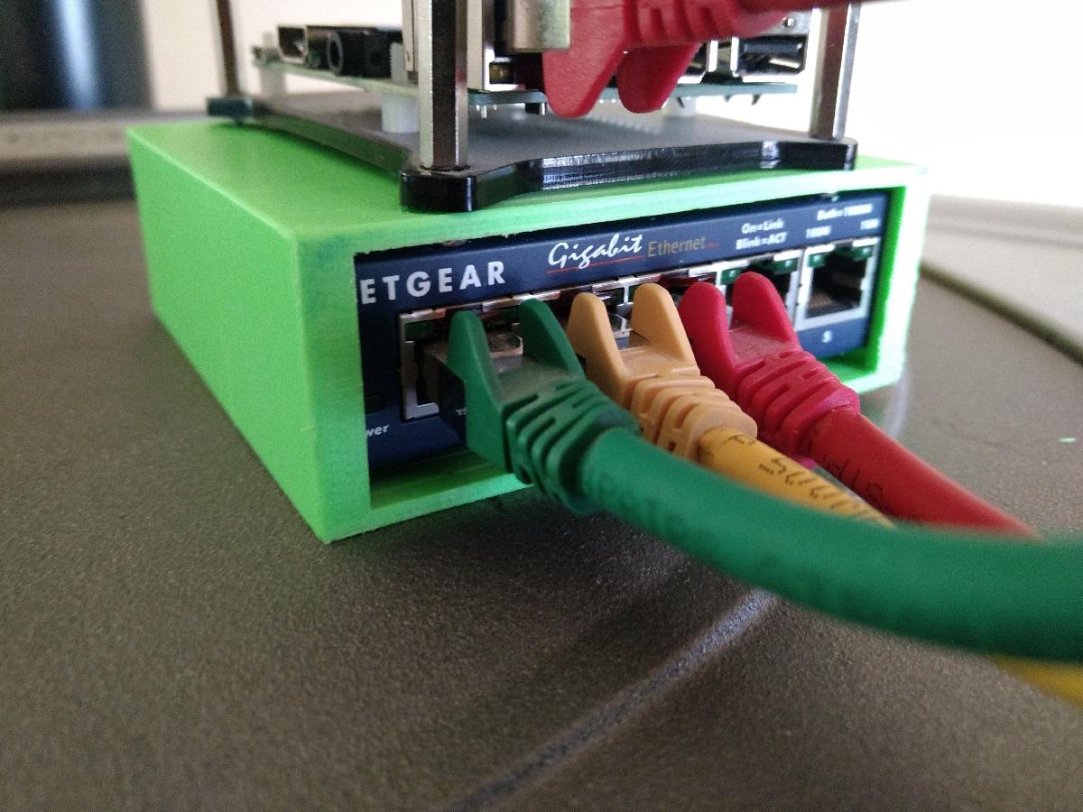 caixa de 5 portas netgear para cluster de raspi