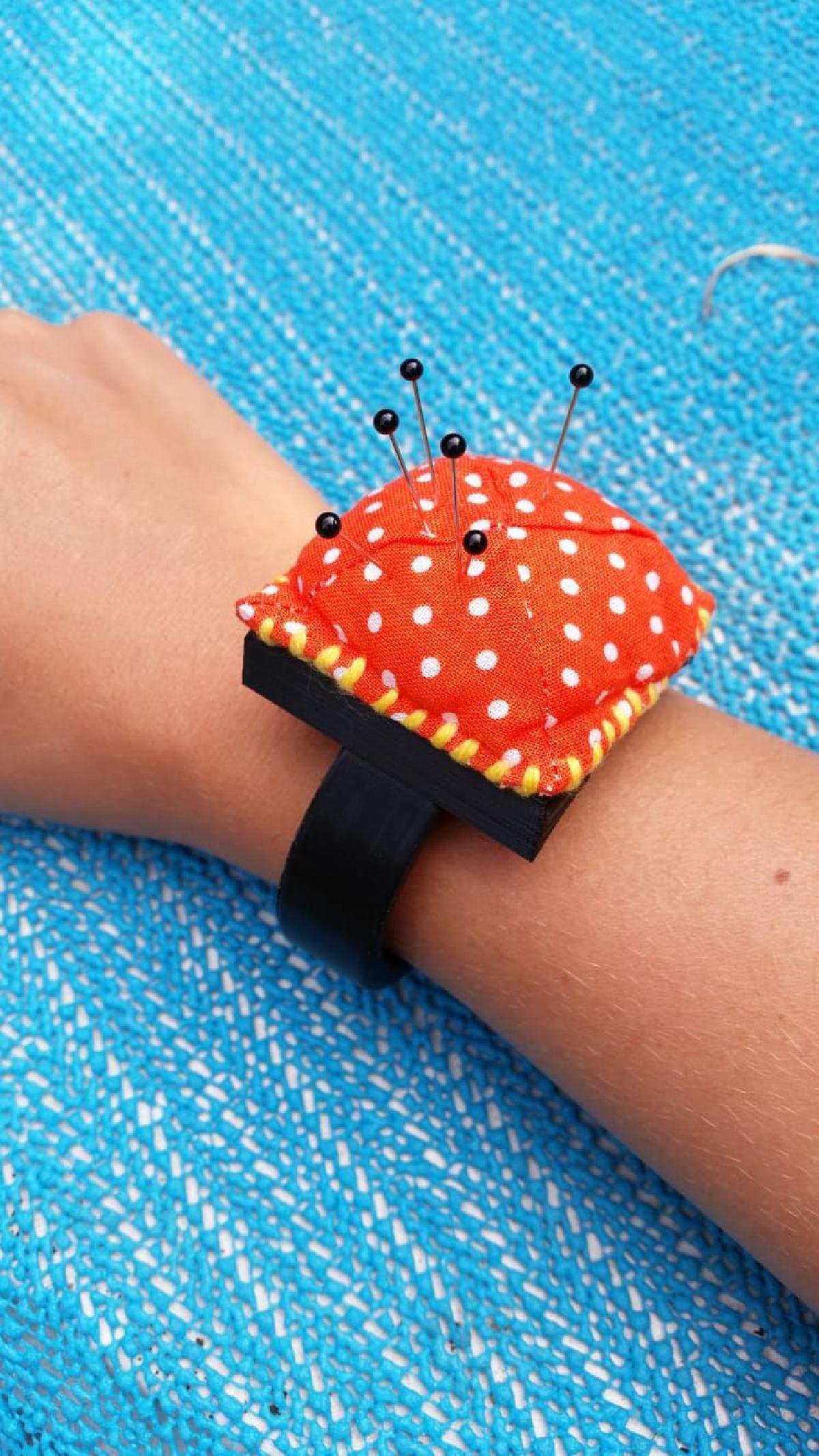 Pulseira de Costura