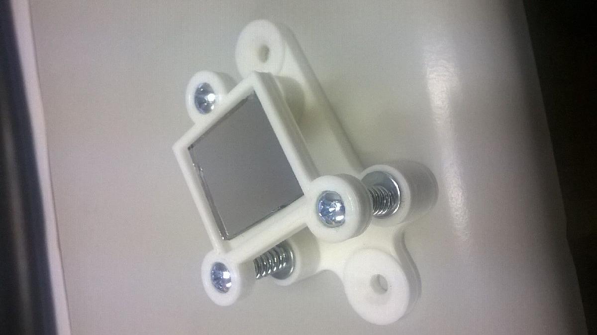 Suporte de Espelho Tridimensional