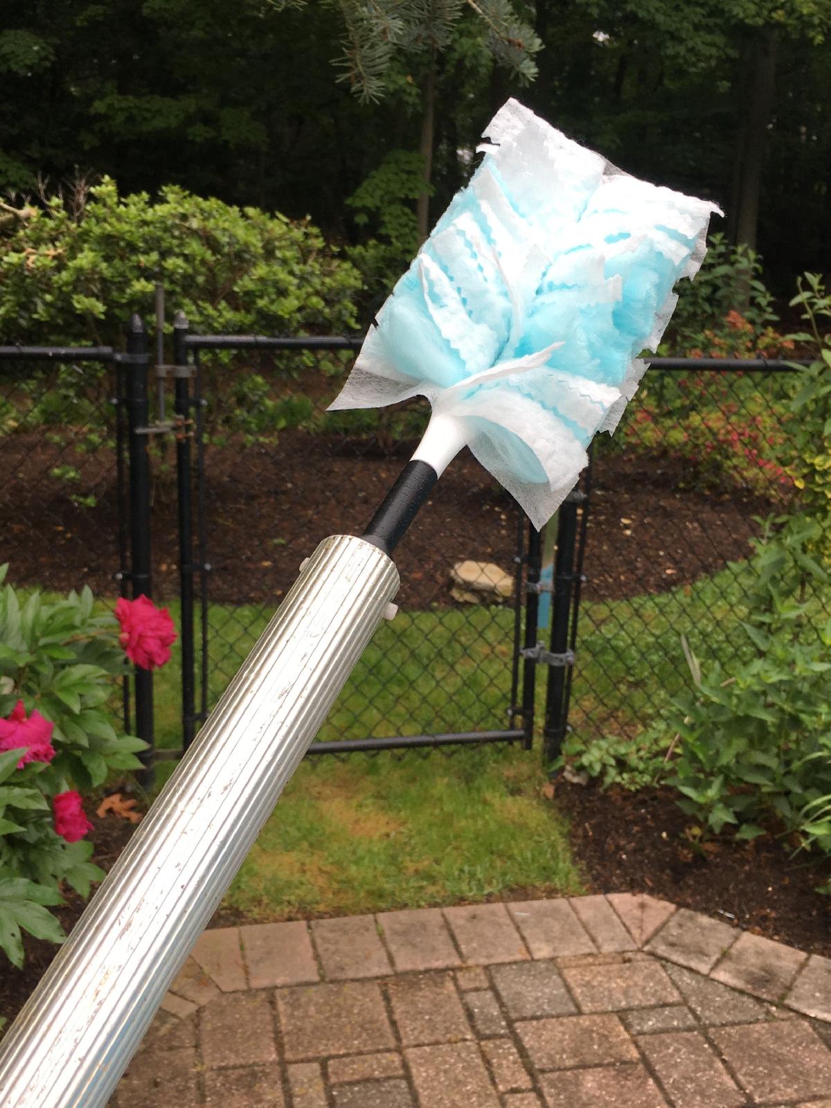Duster de Po com Cabo para Piscina