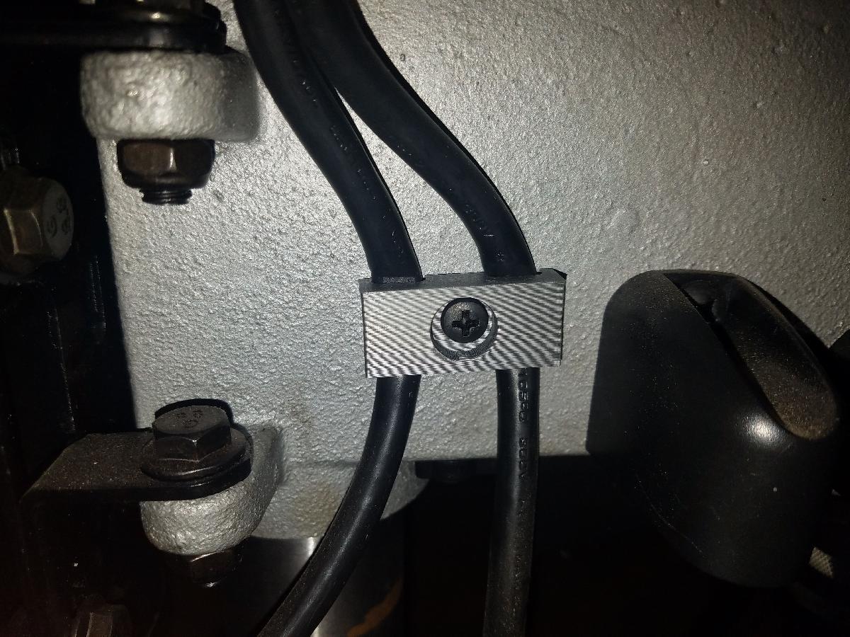 Suporte do Cabo de Energia da Furadeira de Coluna Ryobi