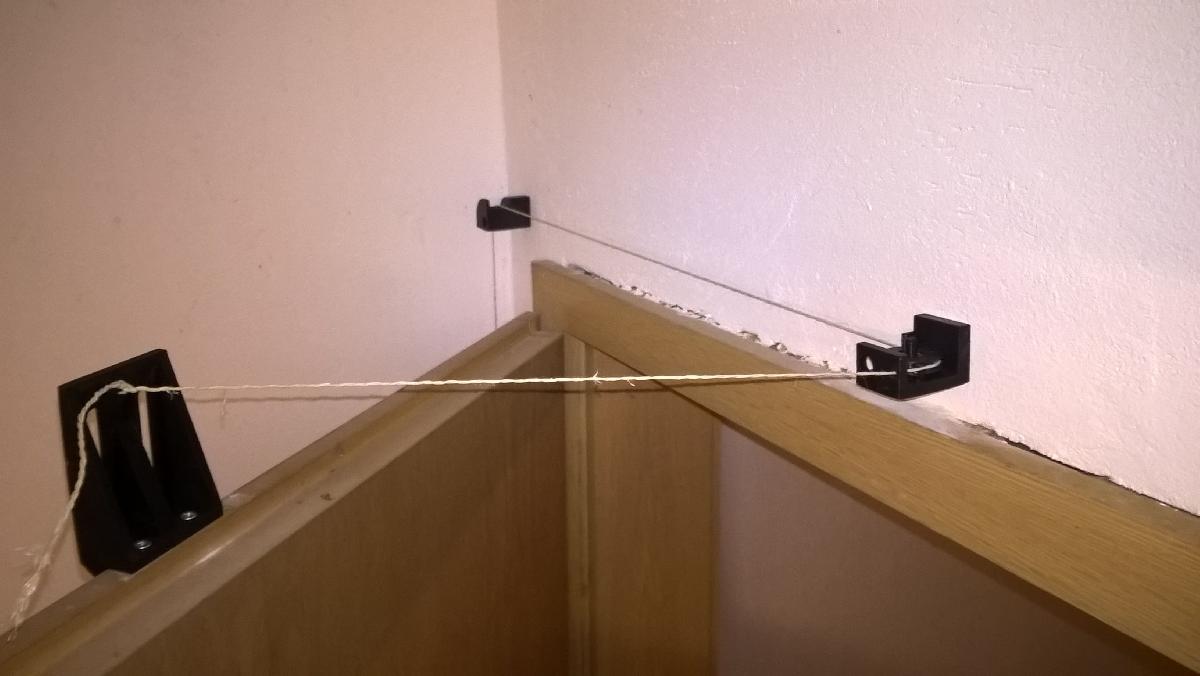 Fechadura automatica de porta (mecanica)