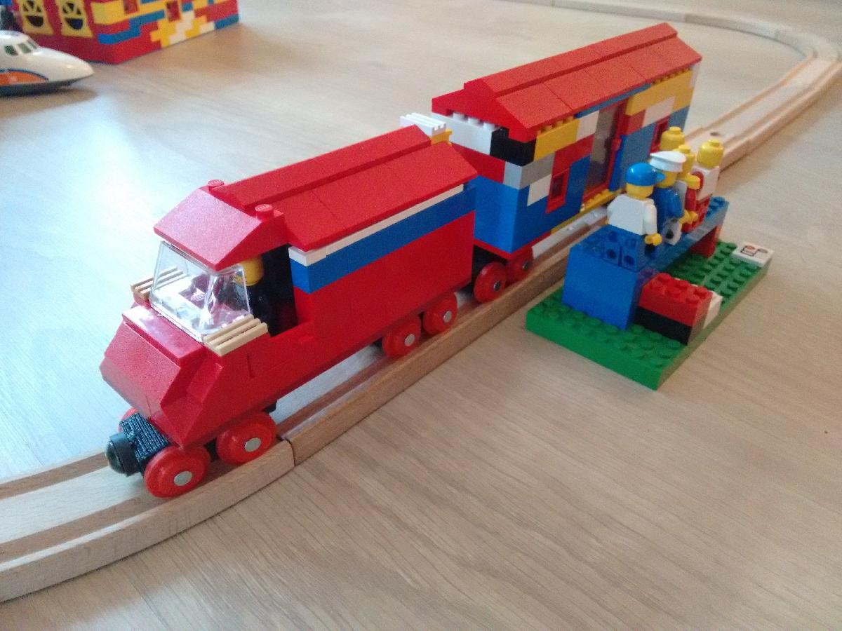 Conjunto de rodas de trem Lego Brio