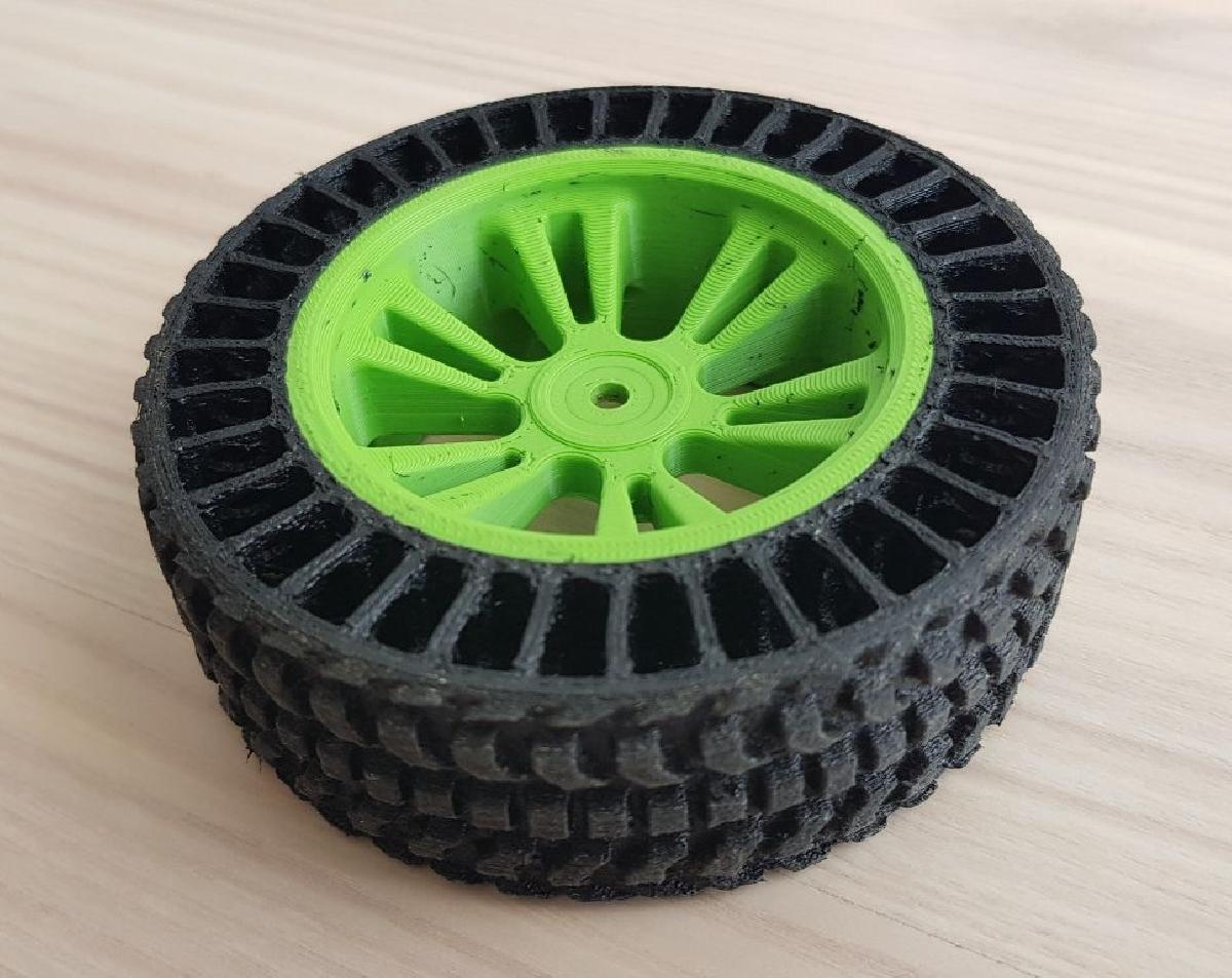 Pneu sem ar para Traxxas E Revo VXL (extrusao dupla)