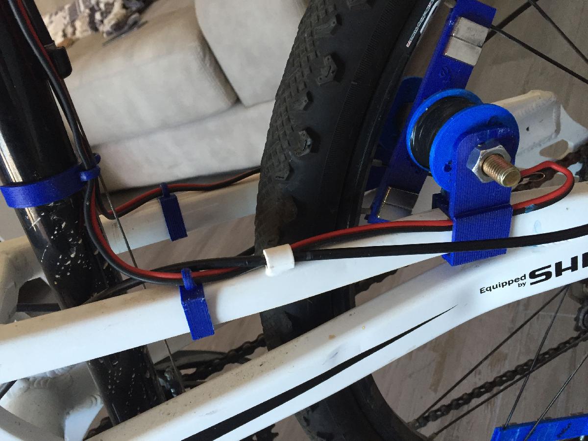 Sistemas de luzes de bicicleta autoalimentadas (Eco Bike)