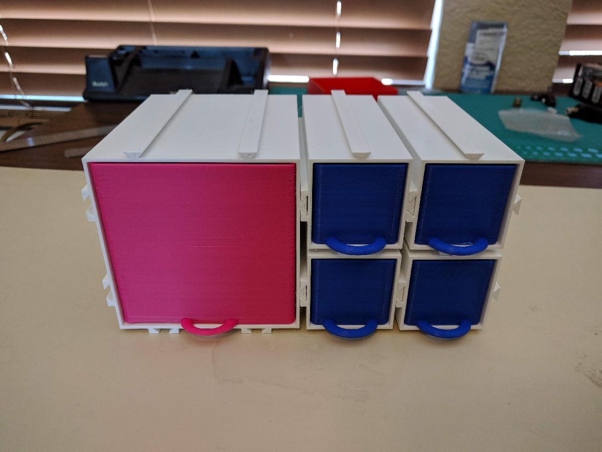 Outro Conjunto de Gavetas Modulares Interligadas