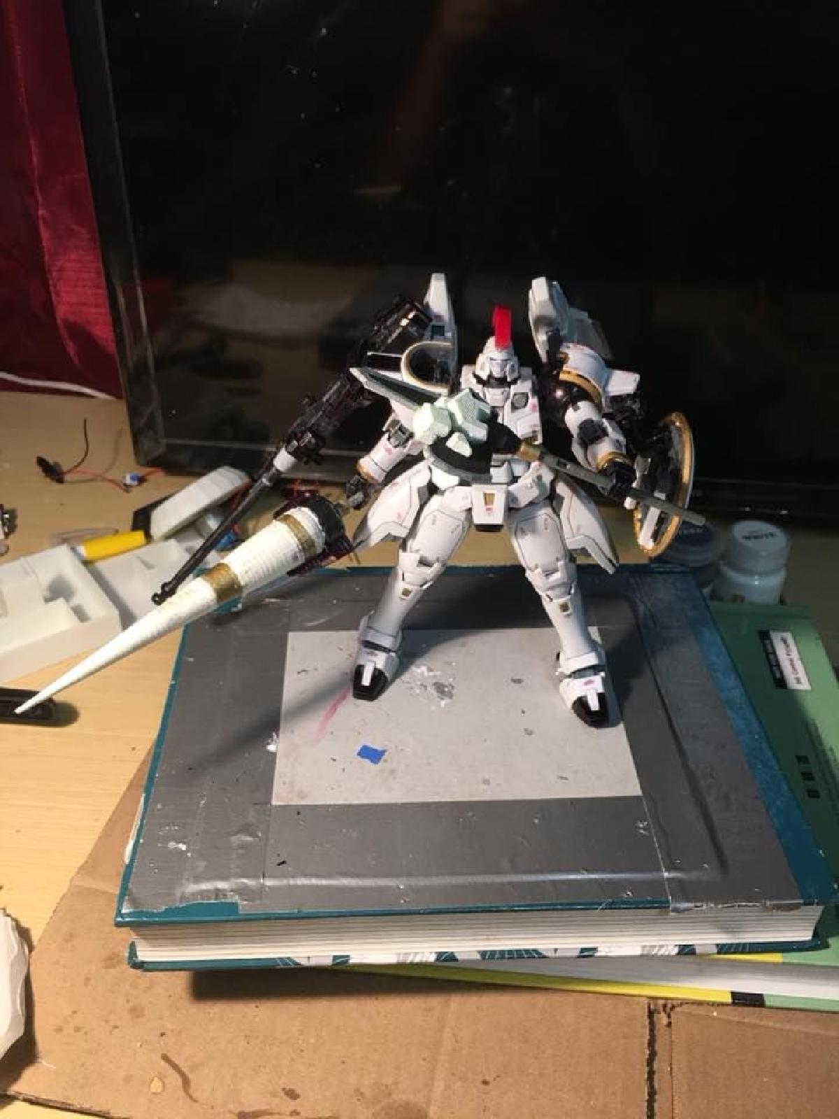 Gundam MG 1/100 tallgeese lanca e machado