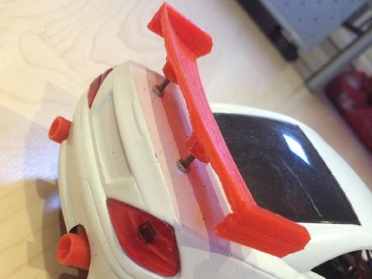 escapamento de carro RC