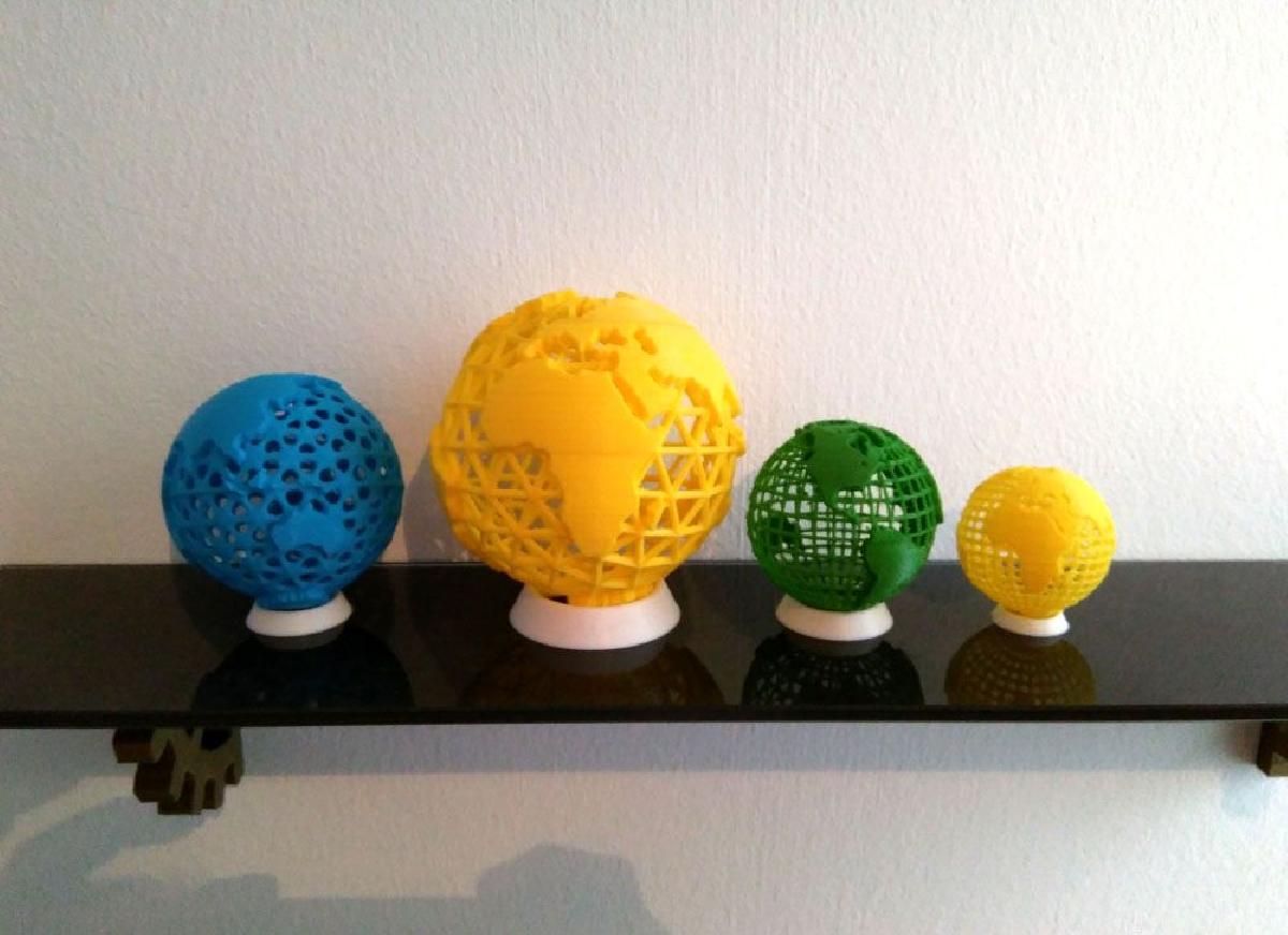 Globo terrestre com fio