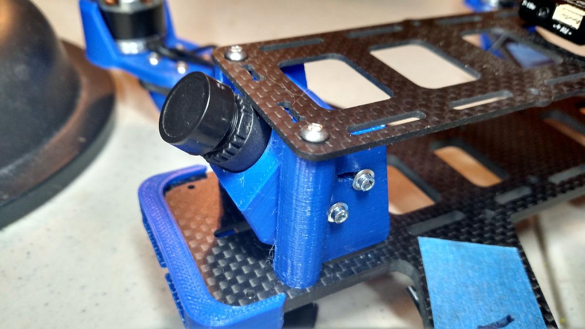 Estojo leve para camera RMRC Pro 700 e suporte ajustavel para QAV250