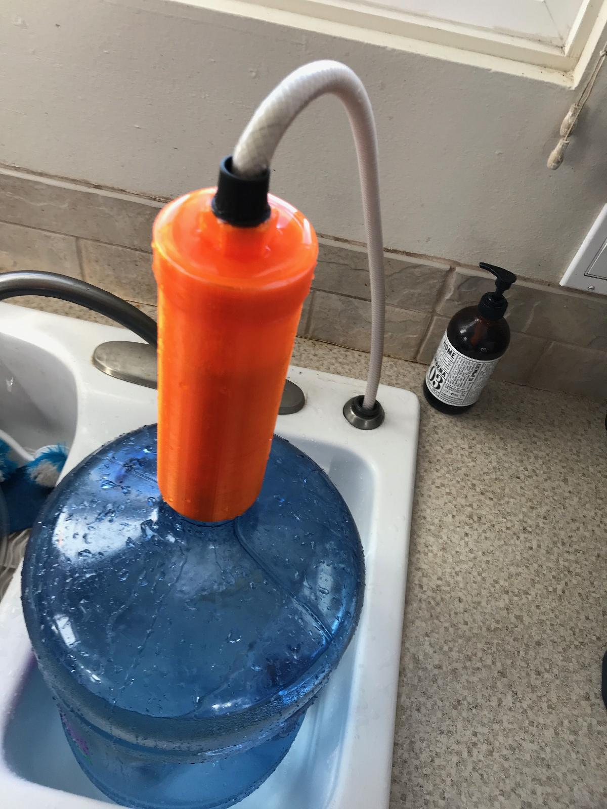 Dispenser de agua de 5 galoes/ Suporte para filtro Brita/ Acessorio para chuveiro de pia