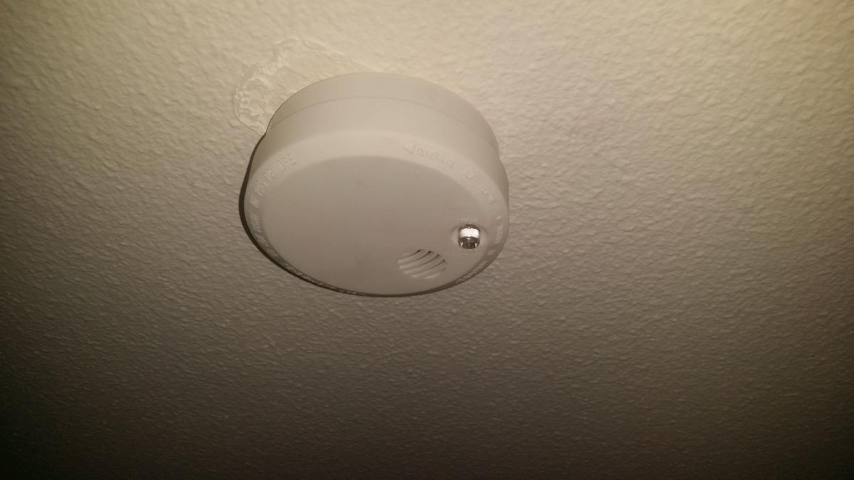 Suporte para detector de fumaca