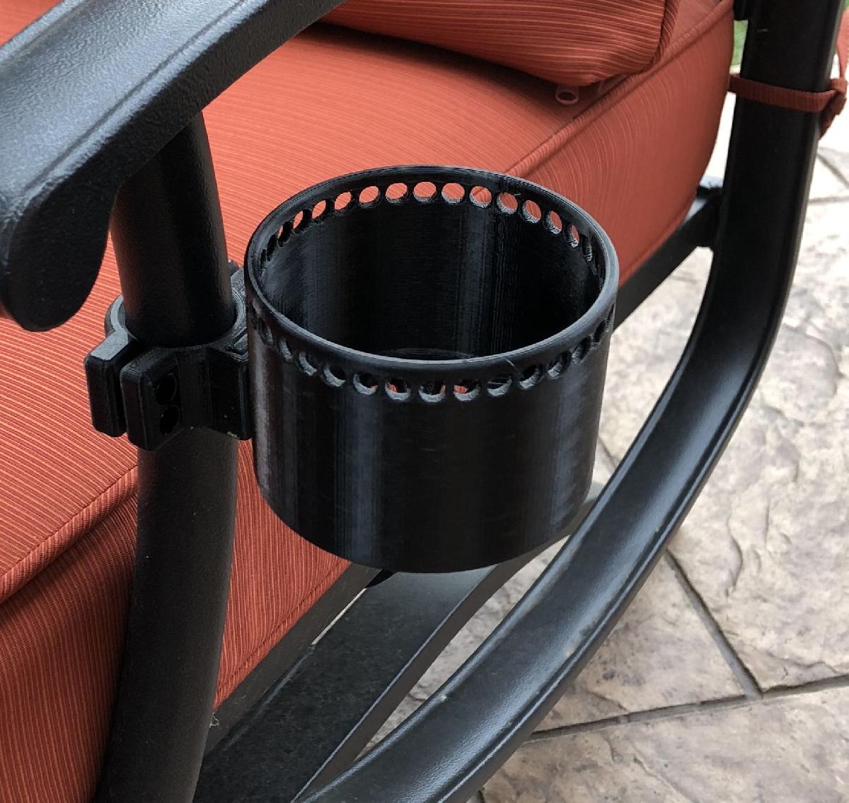 Suporte para copo de cadeira de patio