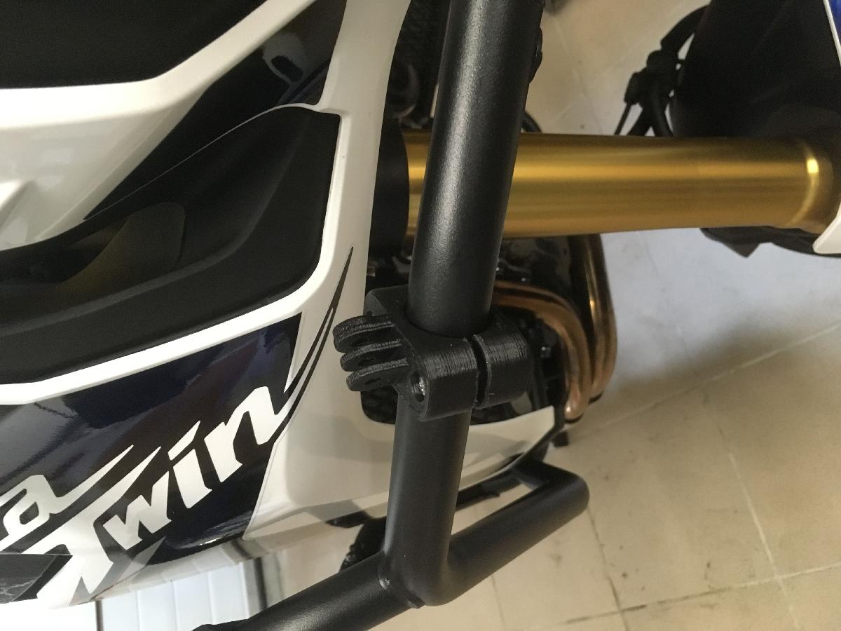 Suporte GoPro em tubo de 25mm de diametro (barra de protecao AfricaTwin) com angulo de 60°