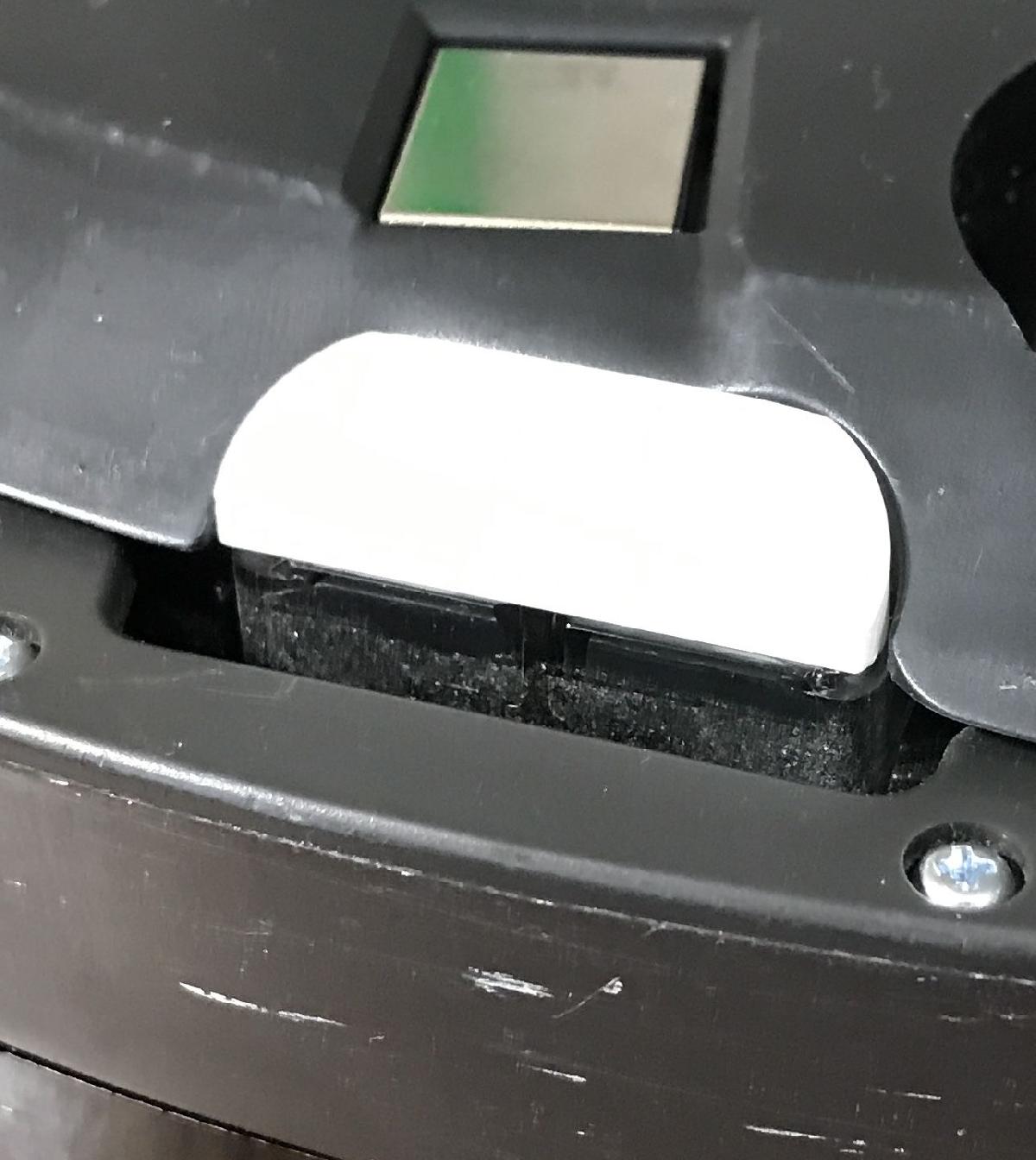 Capa do Sensor de Queda Roomba 690