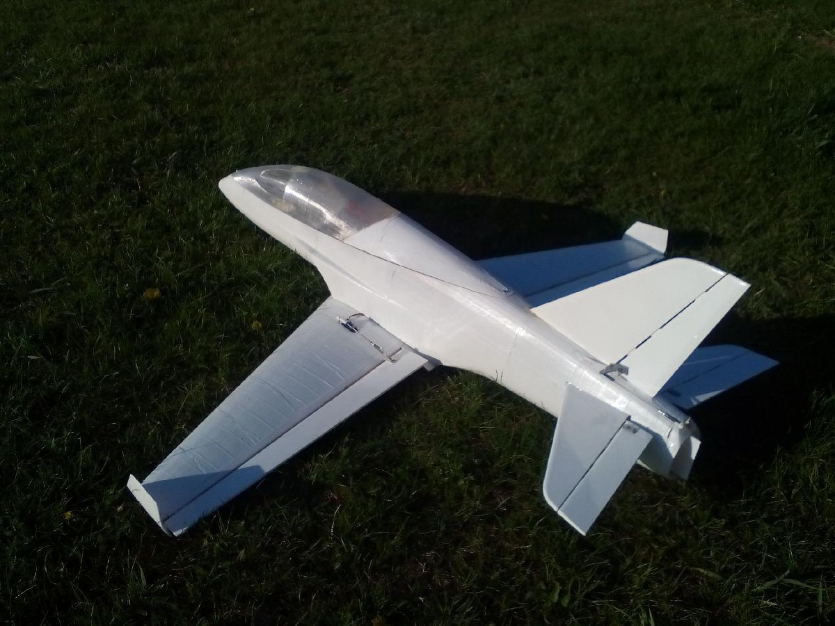 Modelo RC EDF impresso Futura