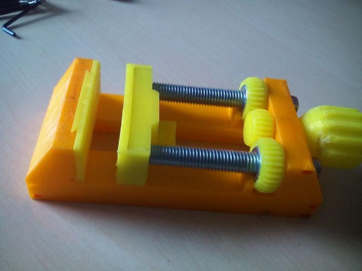 Visar com Suporte Metalico