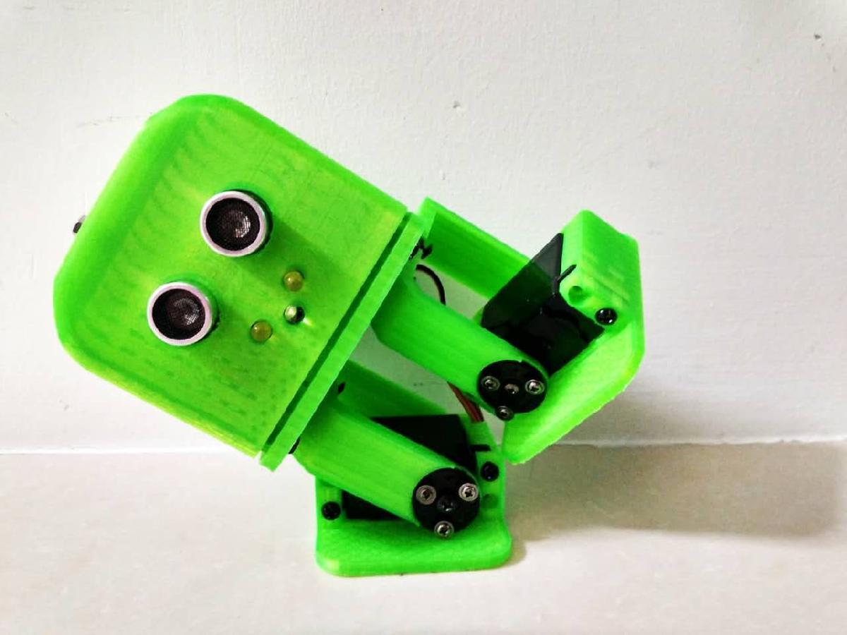 robo bipede Tito