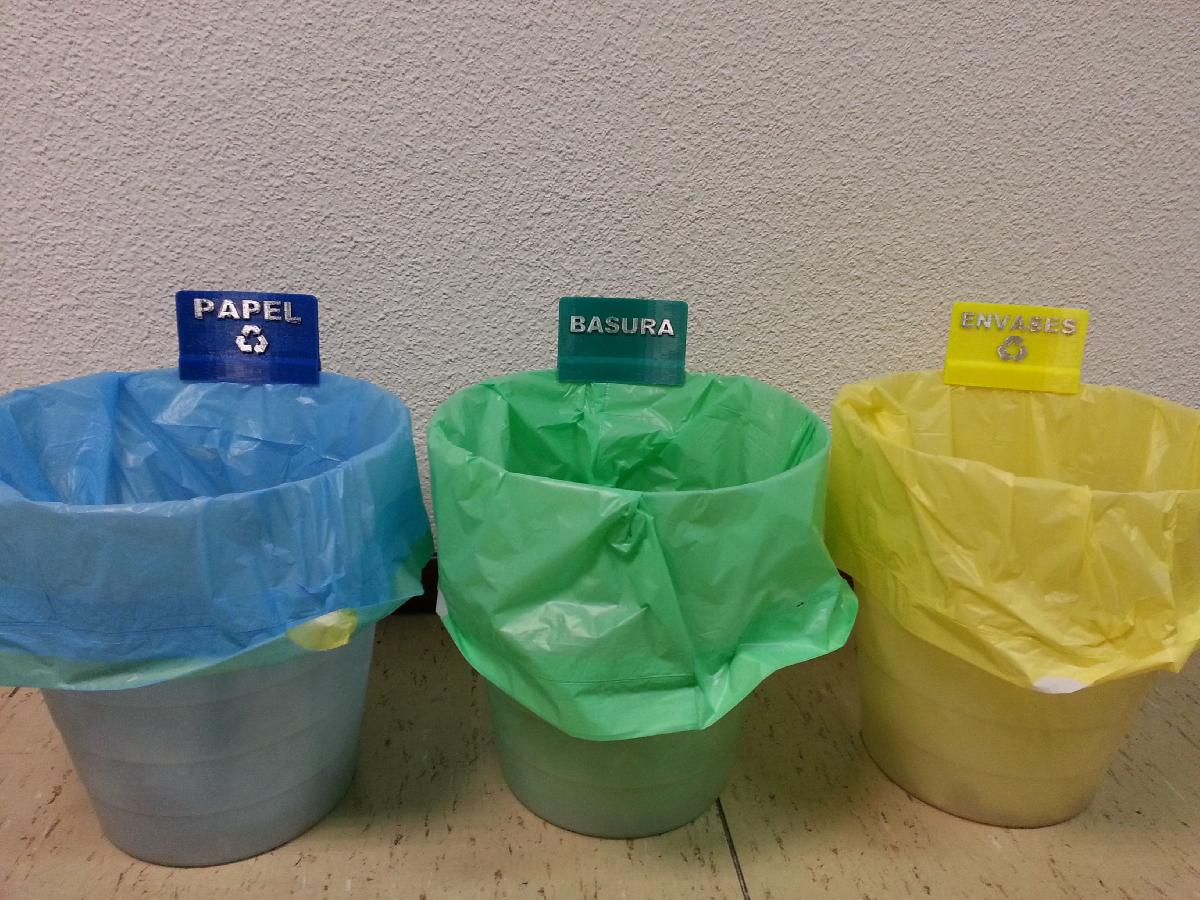 Sinais de Reciclagem para Lixeira Padrao (em Espanhol)