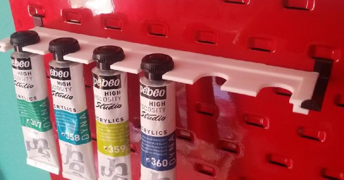 Prateleiras de tinta parametricas para o Painel de Ferramentas de Metal Clarke CWR50