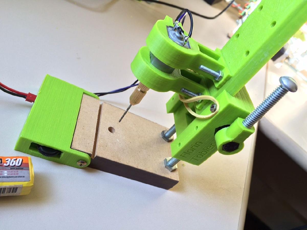 Furadeira de Coluna Mini para Perfuracao de PCB [remixada] [+Controle de Velocidade]