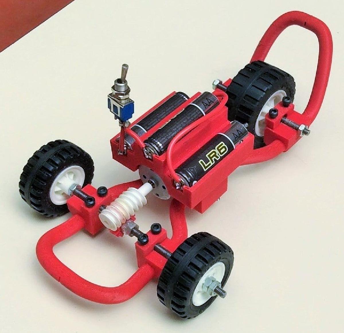 Pequeno carro eletrico (triciclo)