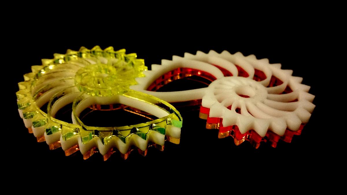 Engrenagens de Nautilus em acrilico cortadas a laser + impressao 3D
