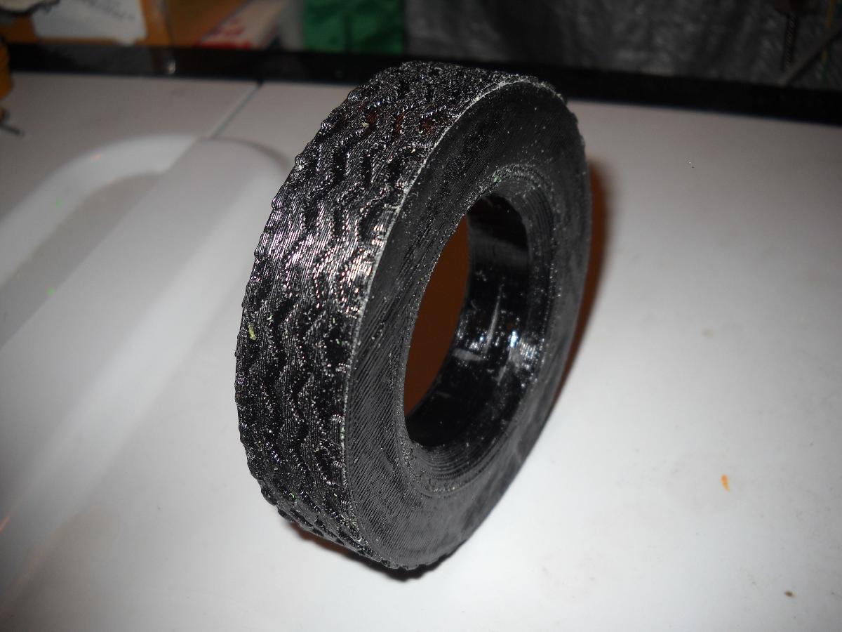 Pneu semi rodoviario Tamiya 1/14