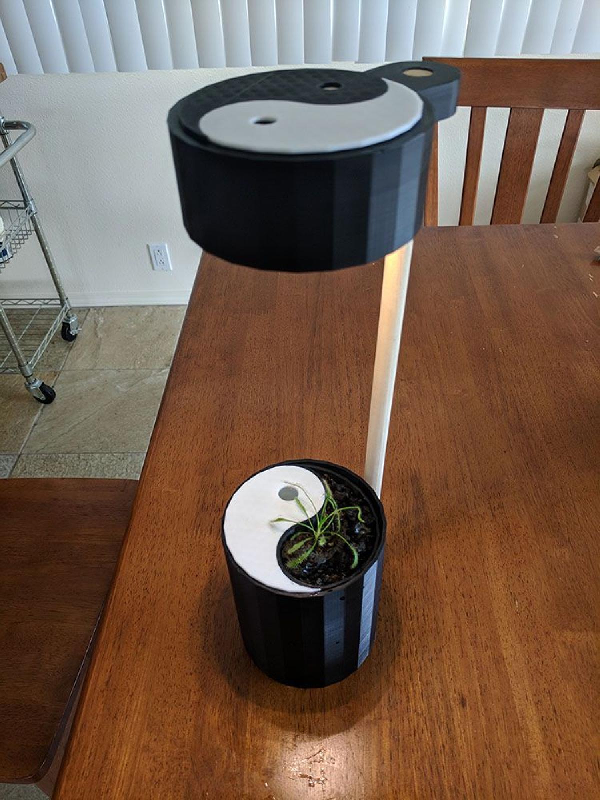 Vaso autoirrigavel Yin Yang